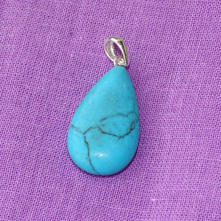Magnesit-Anhänger in Tropfenform (türkis gefärbt!)