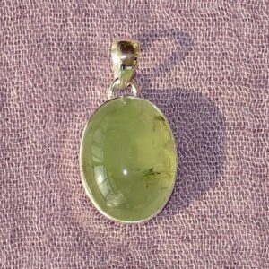 Prehnit-Anhänger Nr. 1