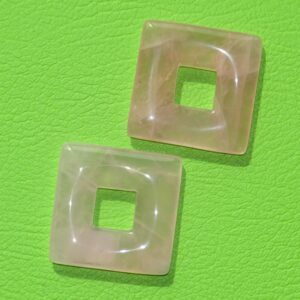 Rosenquarz-Donut quadratisch 35 mm