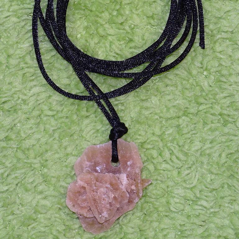 Sandrose gebohrt mit Band Nr. 6