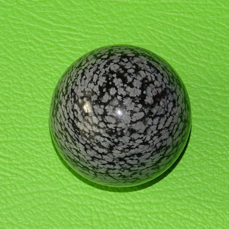 Schneeflockenobsidian-Kugel Ø 4 cm – Bild 2