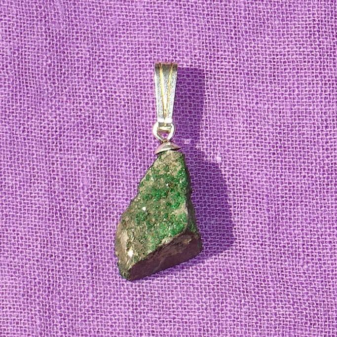 Uwarowit-Anhänger Nr. 2