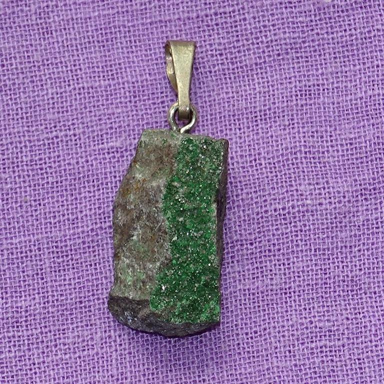 Uwarowit-Anhänger Nr. 3