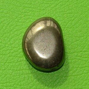 Chalkopyrit gebohrt Nr. 8