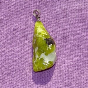 Lizardit-Anhänger Nr. 1