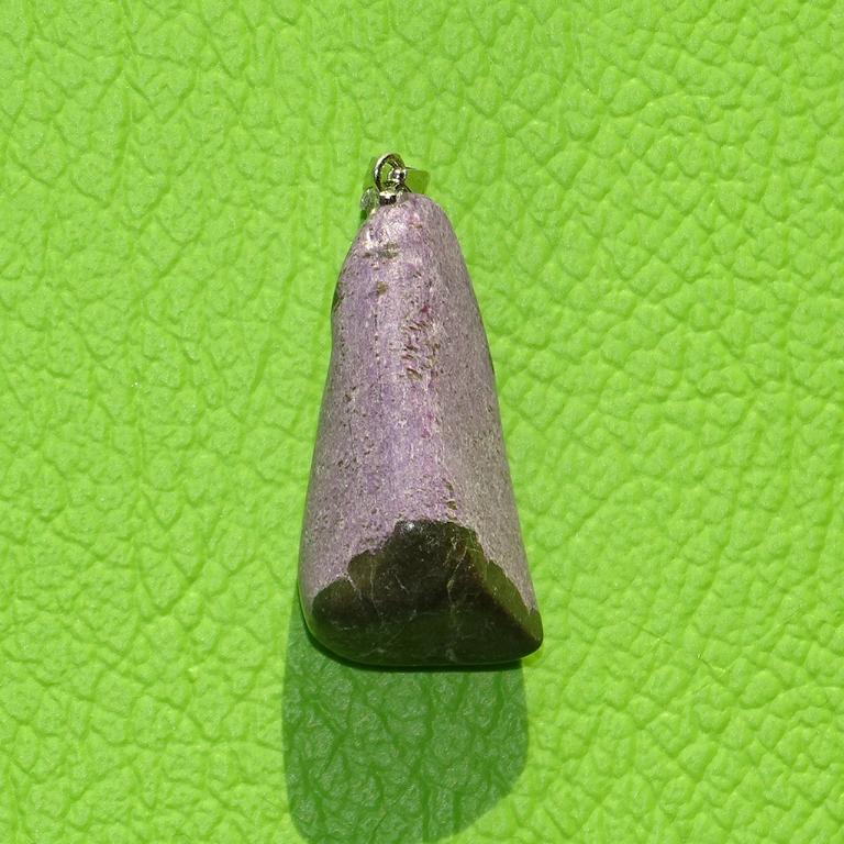 Stichtit-Anhänger Nr. 2