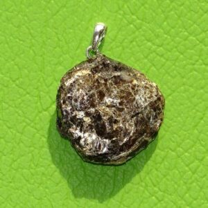 Biotit-Linse-Anhänger Nr. 8