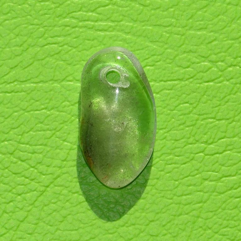 Phantomquarz gebohrt Nr. 8