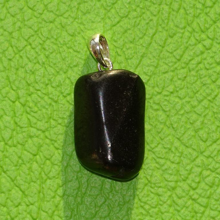 Schungit-Anhänger Nr. 2