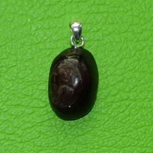 Granat-Anhänger Nr. 3