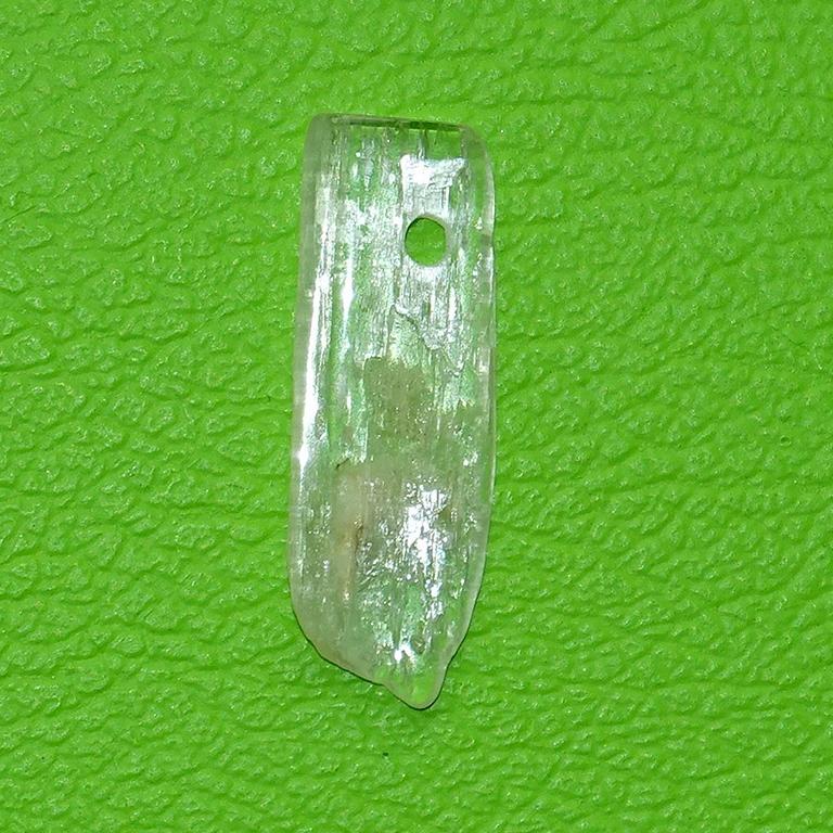 Hiddenit gebohrt Nr. 8