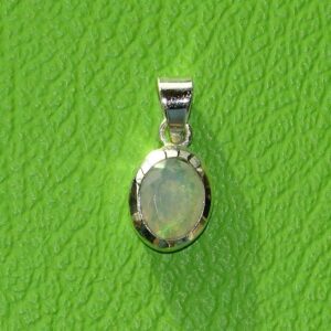 Edelopal-Anhänger Nr. 6