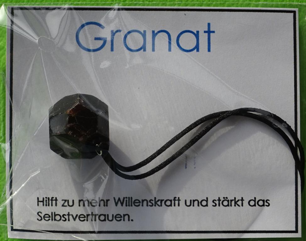 Granat-Anhänger mit Stoffband – Bild 2