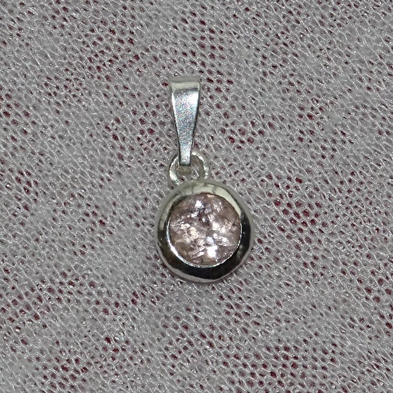 Morganit-Anhänger facettiert & in Silber gefasst